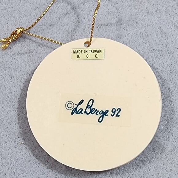 GRANDDAUGHTER LOVE YOU Girl Teddy Bear Christmas Tree Ornament Vintage La Berge - Picture 4 of 4